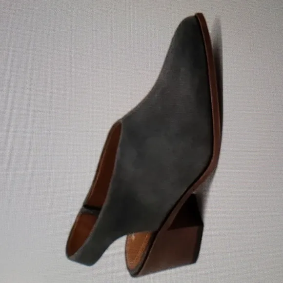 NEW TRASK Gray Tess Suede Pump