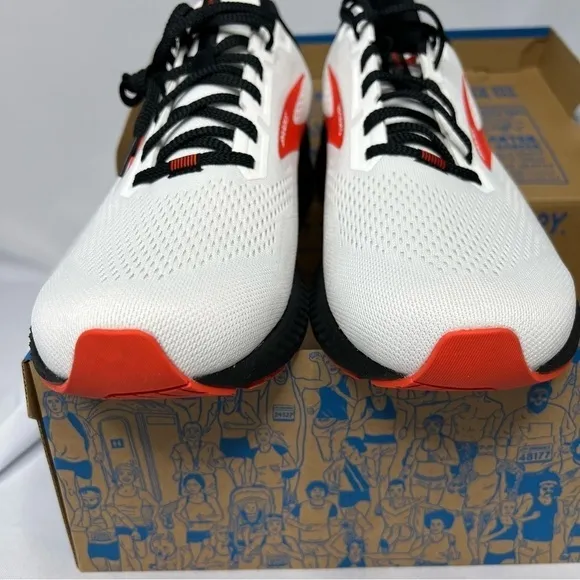 NIB BROOKS LAUNCH 8 Neutral Men's Running Shoes Size 14M