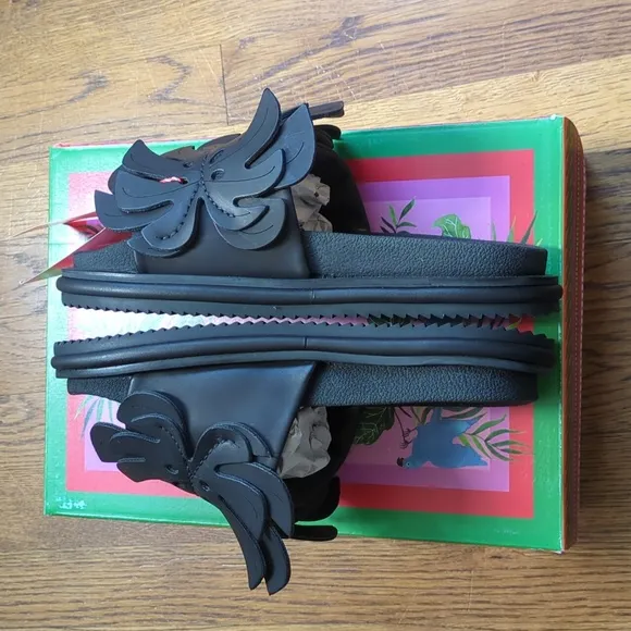 NIB FARM Rio Monstera Anatomic Slide Sandals In Black Women's Size 6