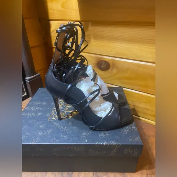 NIB LITA BY CIARA SOLID STRAPPY LEATHER HEEL IN BLACK SIZE 38 EU/ 7.5-8 US