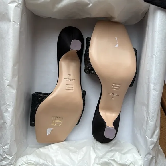 nib Sebastian Milano “Cher Crystal” Mid-Heel Mules – Size 6