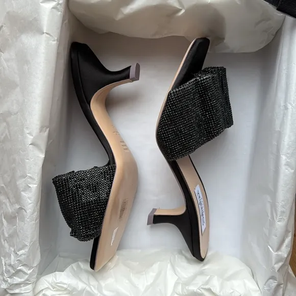 nib Sebastian Milano “Cher Crystal” Mid-Heel Mules – Size 6