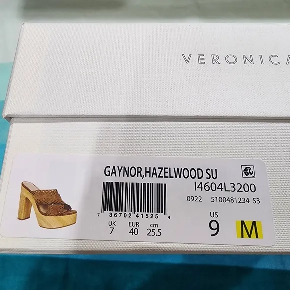 NIB Veronica Beard Gaynor Suede Platform