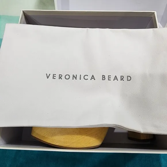 NIB Veronica Beard Gaynor Suede Platform