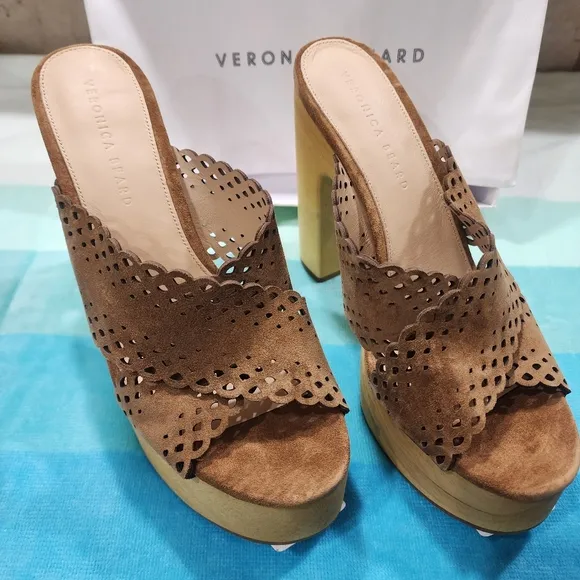 NIB Veronica Beard Gaynor Suede Platform