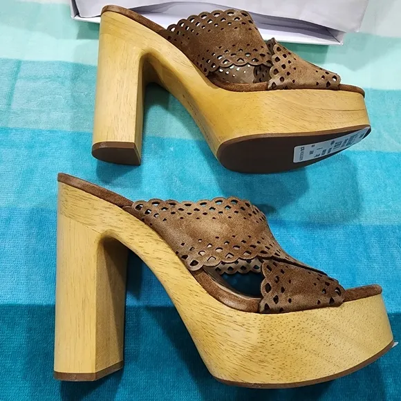 NIB Veronica Beard Gaynor Suede Platform