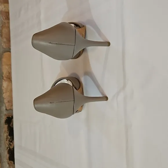 NIB Vince  Claire D'Orsay Woodsmoke Heels size 6