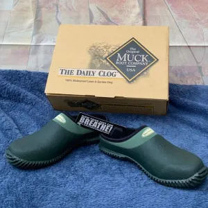 NIB daily garden clogs by The Original Muck Boot Company size 5