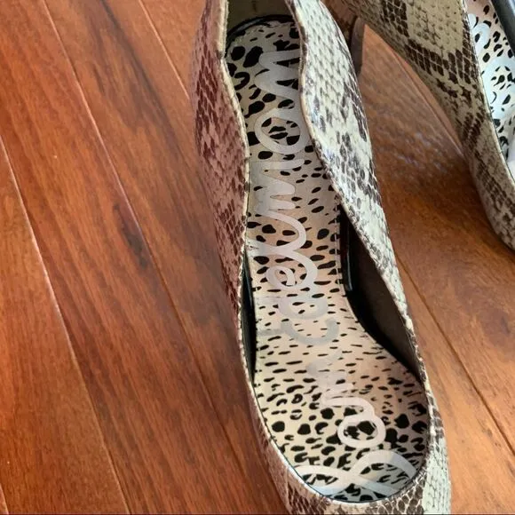NIB New SAM EDELMAN Sadi Gray Tan Snake Python Print Pumps Heels 7.5 7 1/2