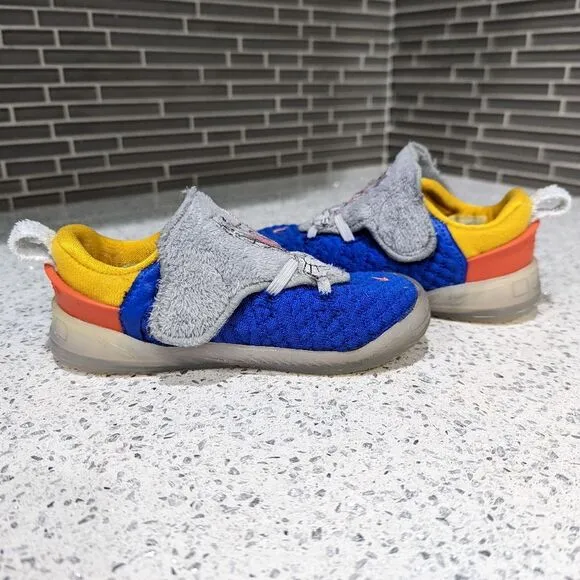Nike Bugs Bunny squad Space Jam LeBron James 18 low se blue sneaker size 9c