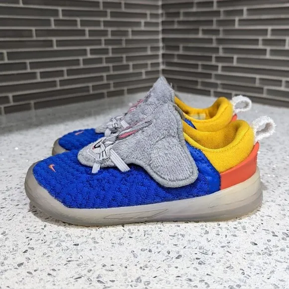 Nike Bugs Bunny squad Space Jam LeBron James 18 low se blue sneaker size 9c