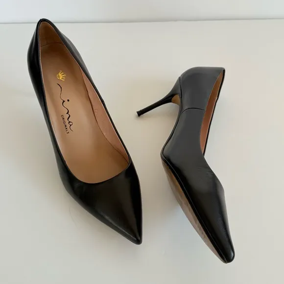 Nina Originals Black Pointed Toe Pump Heels size 8.5
