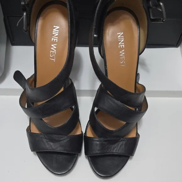 Nine West Black Strappy Heels with Modern Design