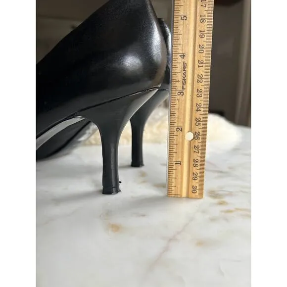 Nine West Pointed Black Leather Heels