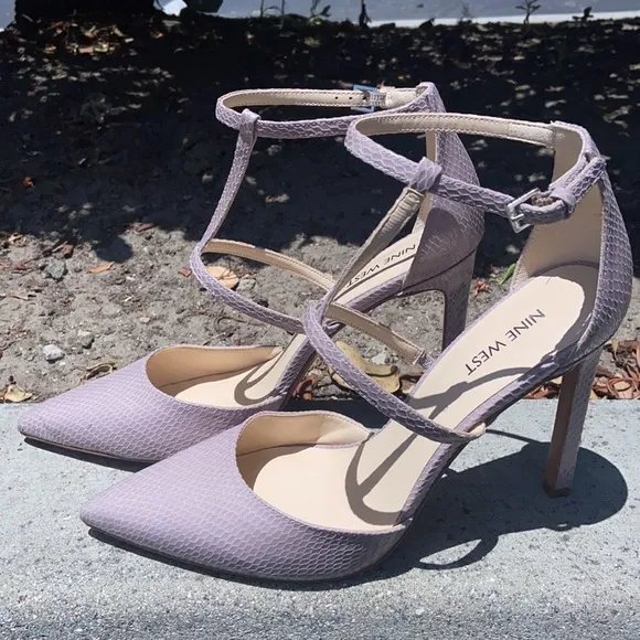 Nine West Pumps Snake Skin STRAPPY HEELS 9.5 Tornaydo Gray Taupe