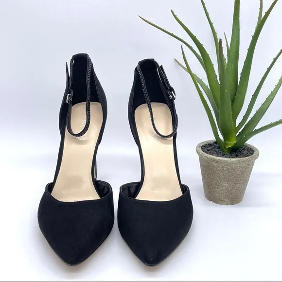 Nine West Toby Black Ankle Strap Pointed Toe Heels