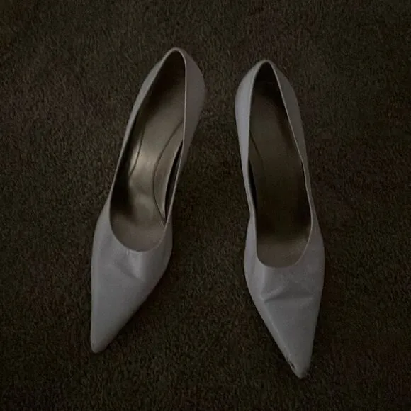 Nine West white leather pointy Doug heels sz 9 EUC
