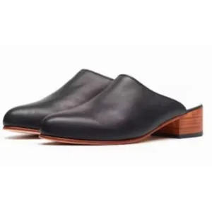 Nisolo Slide Mariella Mules in Noir Sz. 6.5