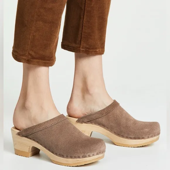 No 6 Wear In Good Health Clogs Mid Heel Light Brown Suede Slip On