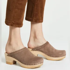 No 6 Wear In Good Health Clogs Mid Heel Light Brown Suede Slip On