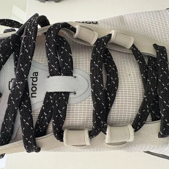 Norda Running Shoes – Men’s 9.5/Women's US 11– White – Worn Once/box included