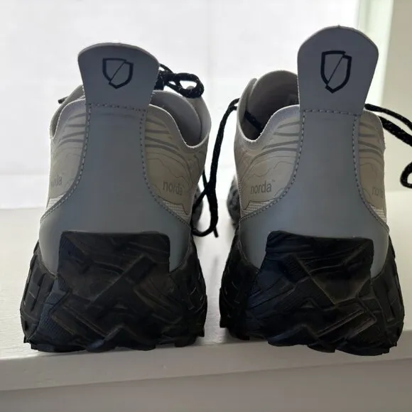 Norda Running Shoes – Men’s 9.5/Women's US 11– White – Worn Once/box included