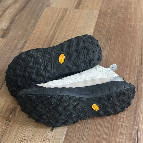 norda trail running shoes 001 130 men’s 9.5 women’s 11 vibram