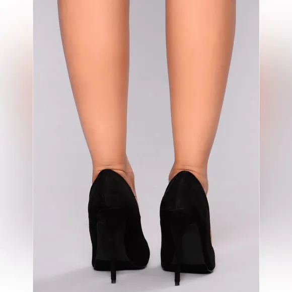 NWB 🔥Cindy Black Heels🔥