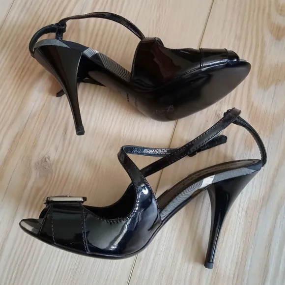 NWOB Burberry Heels
