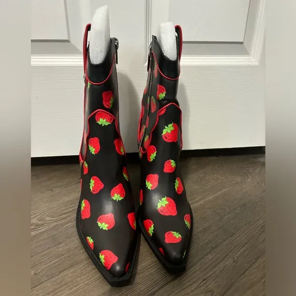 NWOB Dolls Kill x Strawberry Shortcake Black Meadow Greeting Cowboy Boots