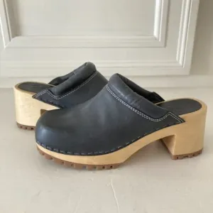 NWOB MIA Free People Karma Black Leather Heeled Clogs Sz 8