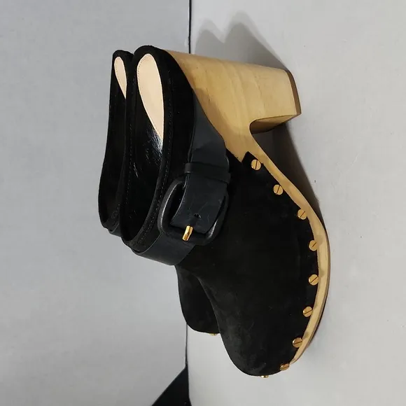 NWOB Veronica Beard Suede Dacey Clog Mules. Size 6.