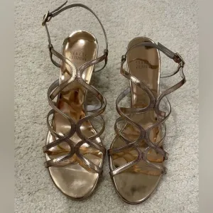 NWOB Stuart Weitzman gold strappy heels Sz. 8.5