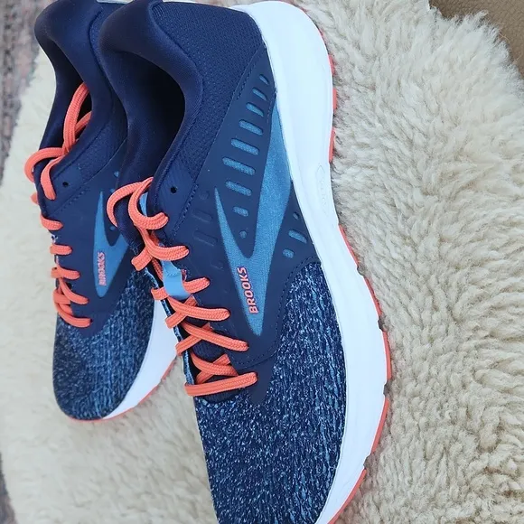 NWOT Brooks Range 2 Women's Size 8.5 Running Athletic Shoes 💙🏃‍♀️🧡