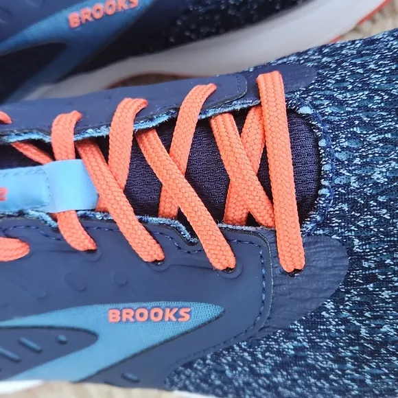 NWOT Brooks Range 2 Women's Size 8.5 Running Athletic Shoes 💙🏃‍♀️🧡