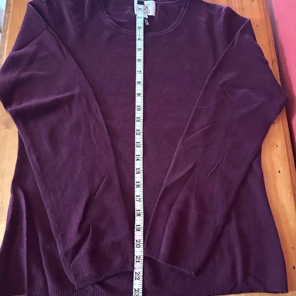 NWOT Burgundy 100% Cashmere sweater, size XL