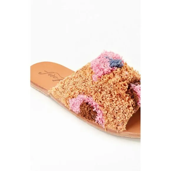 NWOT Free People Yuma woven &quot;shag&quot; peep toe sandal mules, 37