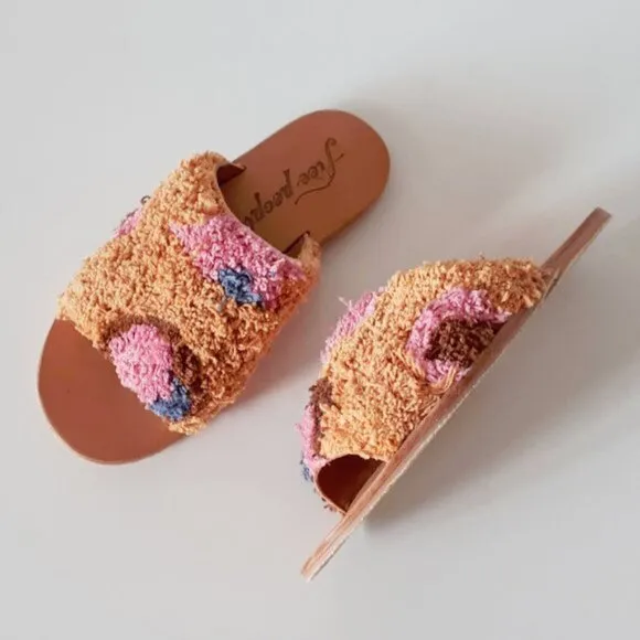 NWOT Free People Yuma woven &quot;shag&quot; peep toe sandal mules, 37