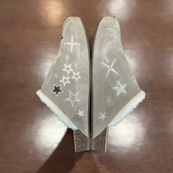 NWOT Johnny Was Celestial Mule, Size 8