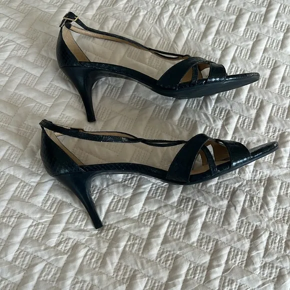 NWOT Talbots black faux snake skin heels size 8