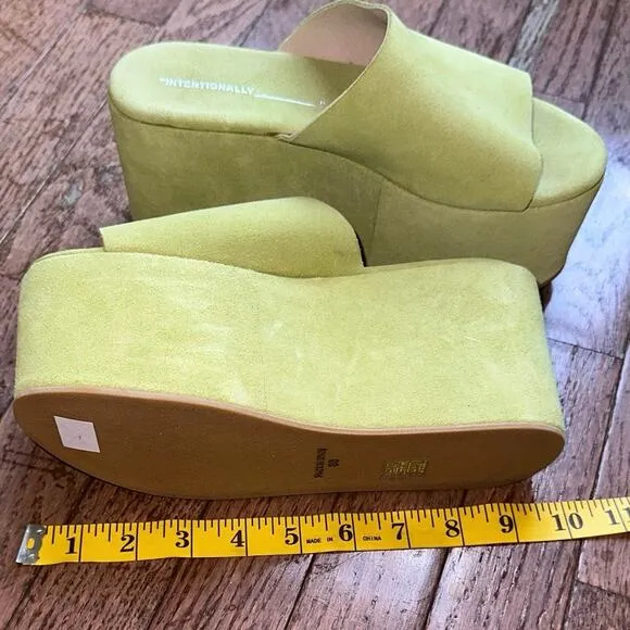 NWT $200 Intentionally Blank Camp Platform Slides Green Suede Mules - Size 7.5