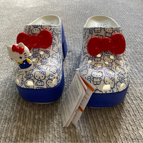 NWT Crocs x Hello Kitty Heels Blue Red Bow Clog Mules Size 8 Sanrio 2024