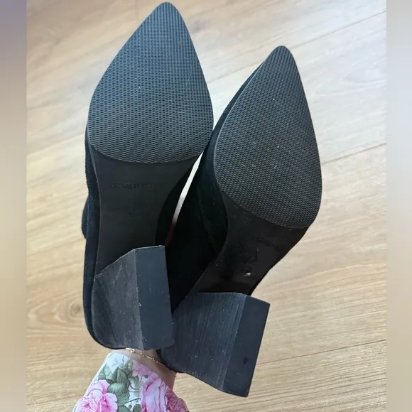 NWT Donald Pliner Vama Suede Mules
