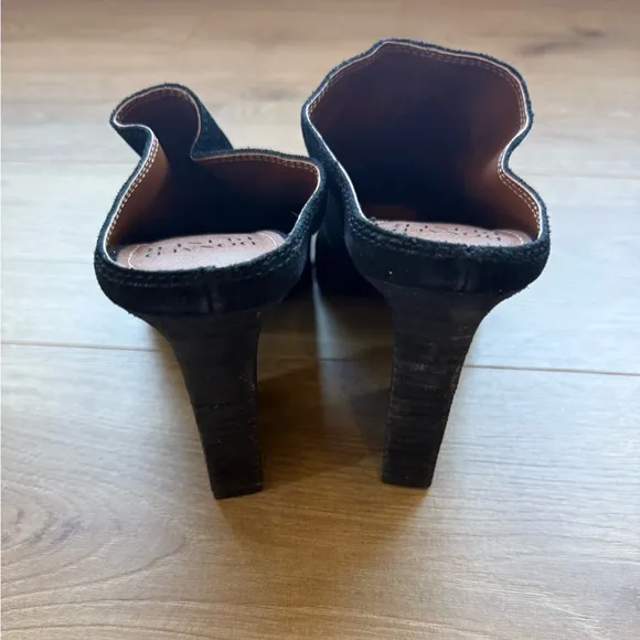 NWT Donald Pliner Vama Suede Mules