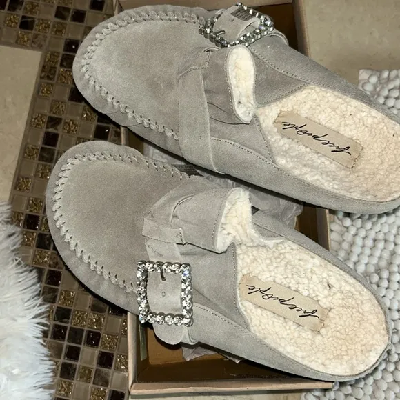 ⭐️NWT Free People Shealing After Riding Mule⭐️