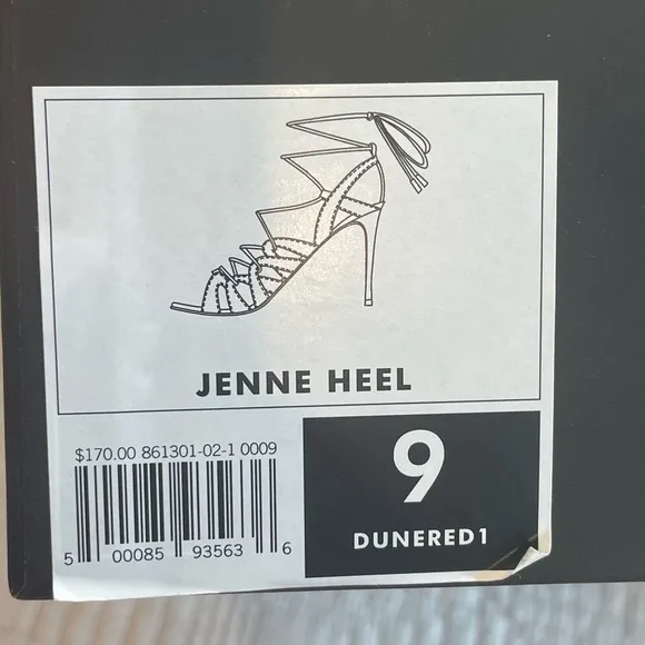 NWT Jenne strappy “dune red” heels