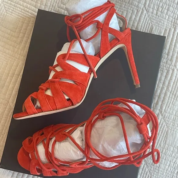 NWT Jenne strappy “dune red” heels