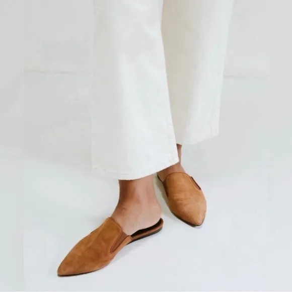 N.W.T. Jenni Kayne Suede Mules in color Saddle
