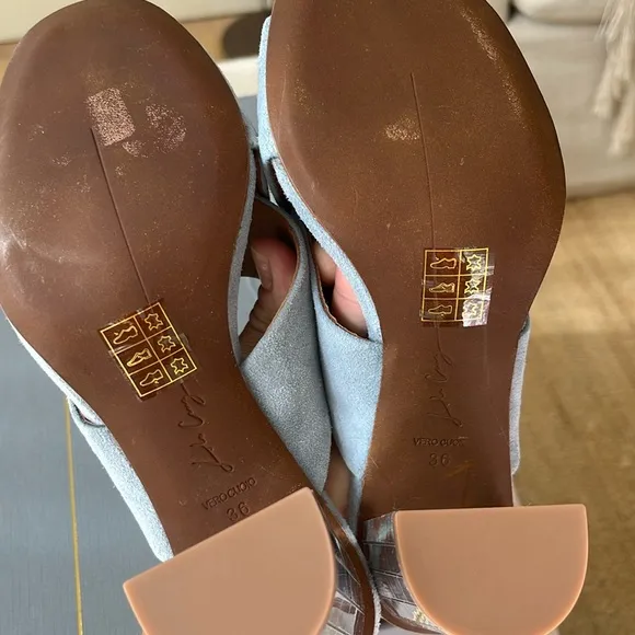 NWT Lola Cruz Suede Criss Cross Blue Slides mules Blue and silver. comfortable❤️