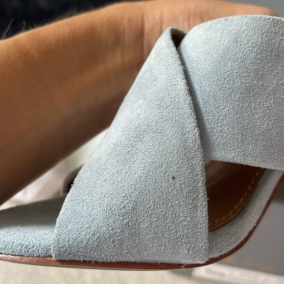 NWT Lola Cruz Suede Criss Cross Blue Slides mules Blue and silver. comfortable❤️